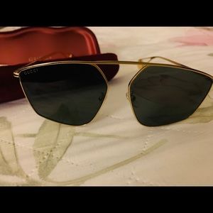 Gucci sunglasses GG0437SA